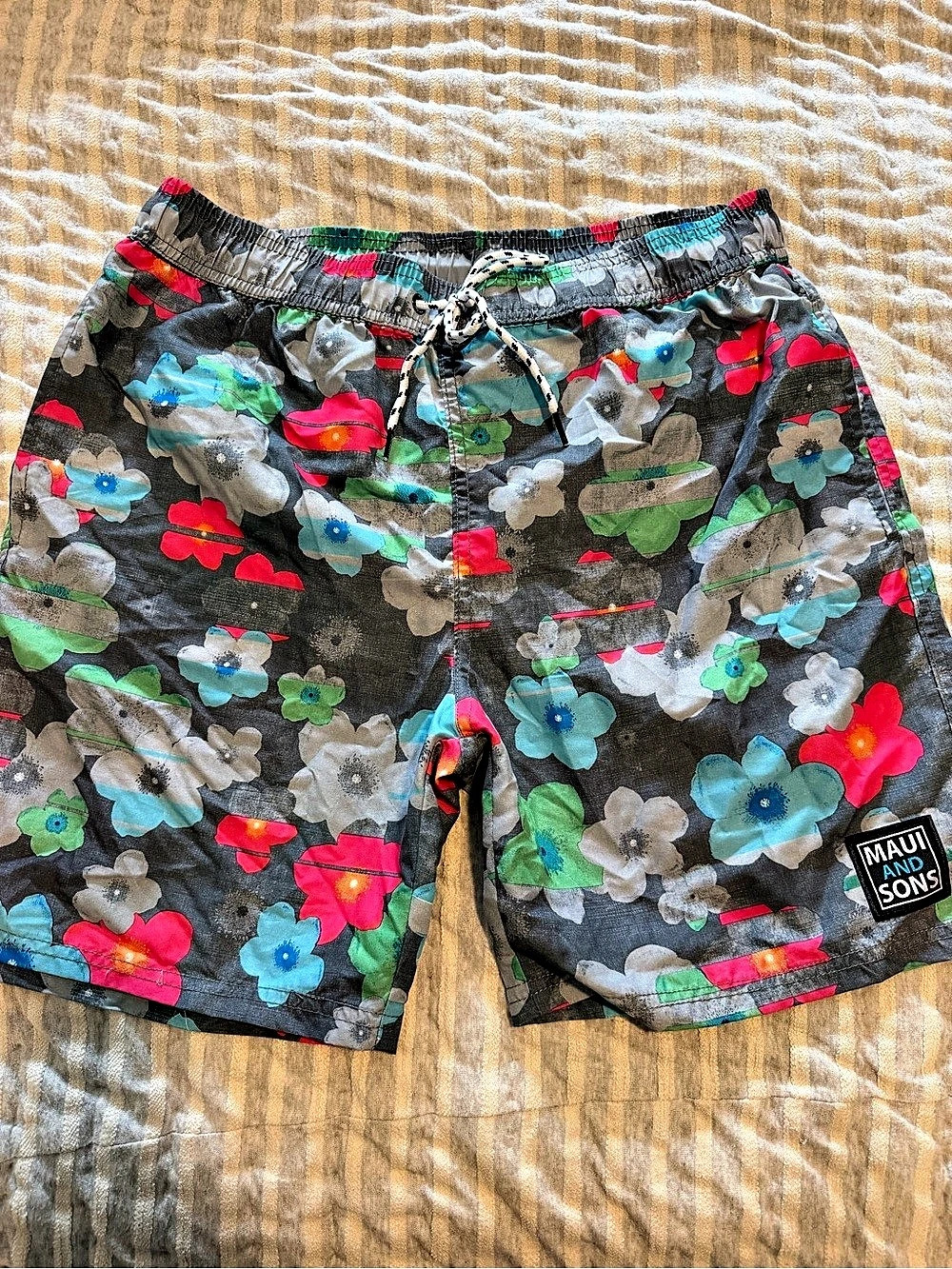 Maui and Sons Floral Swim Trunks Gray Medium Like New